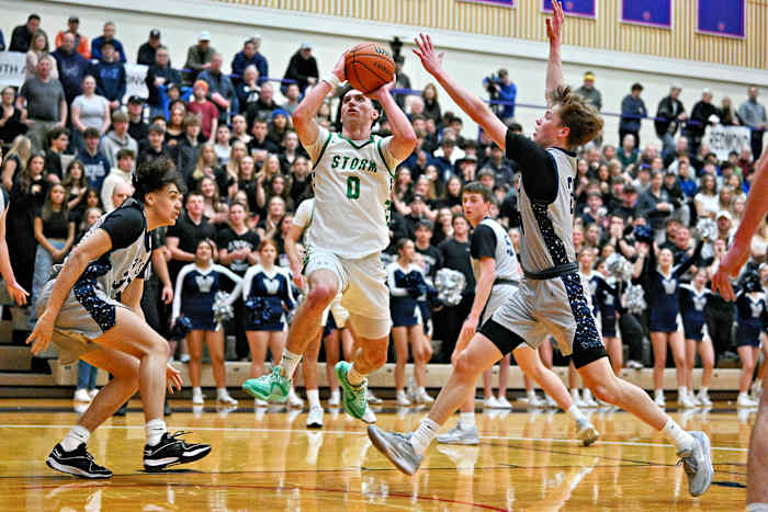a Summit Wilsonville 5A Oregon boys basketball final 2024 Leon Neuschwander 16